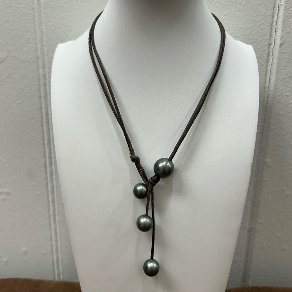 Wendy Mignot Signature Tahitian Pearl & Leather Necklace